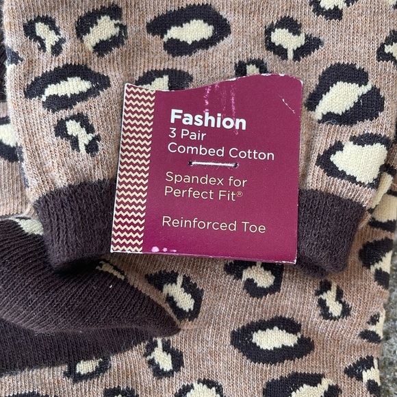 Gold Toe Womens Leopard Animal print socks NWT - Picture 2 of 3